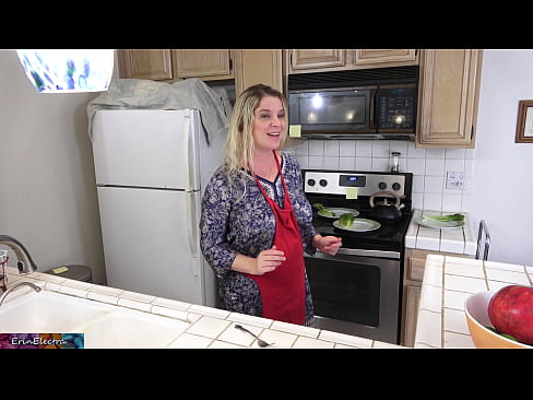 ❤️ Belle-mère qui le traie dans la cuisine avant son rendez-vous. ❤️❌ Salopes  at fr.shufflesex-com.ru ❤