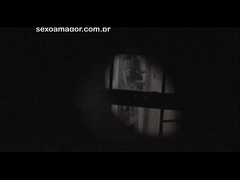❤️ Blondie se fait secrètement filmer par un voyeur du quartier caché derrière des briques creuses. ❤️❌ Salopes  at fr.shufflesex-com.ru ❤